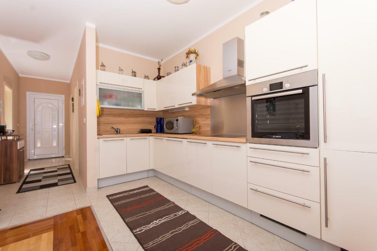 Luxury Apartment L&A Трогир Экстерьер фото