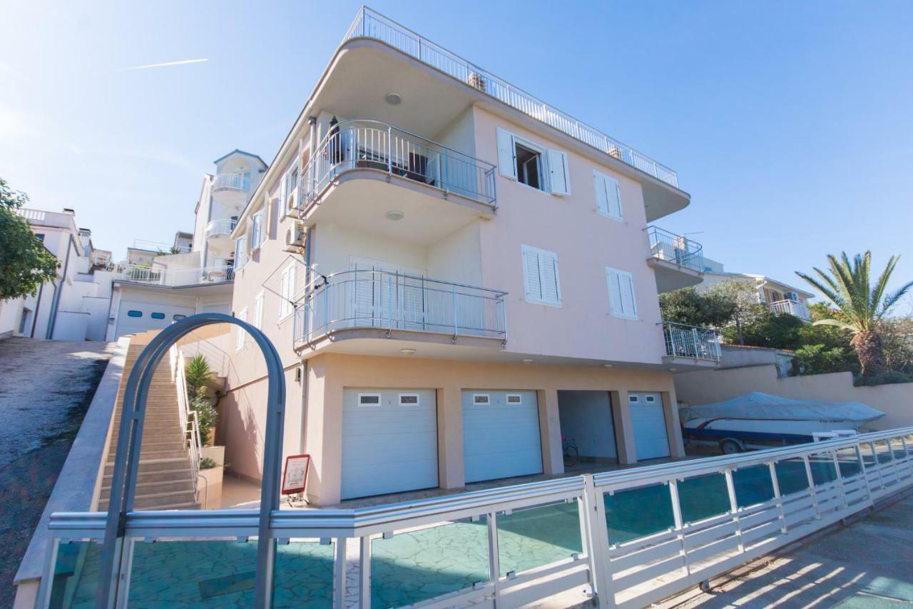 Luxury Apartment L&A Трогир Экстерьер фото